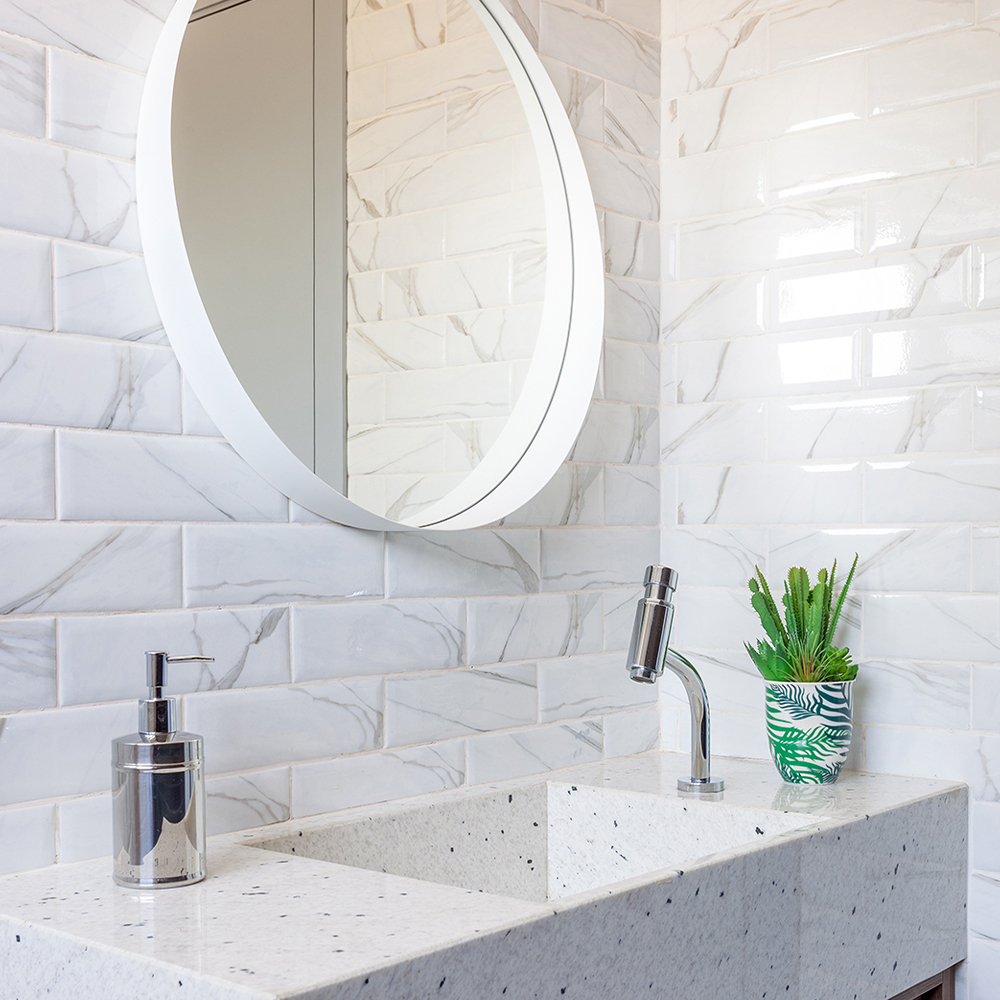 Brick Calacata Brillo 7,5x25 - Imagen 3